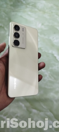 Realmi c75